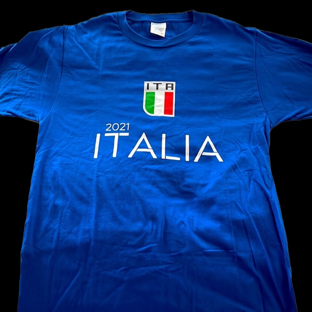2021 Italia Mens T.  Brand New.